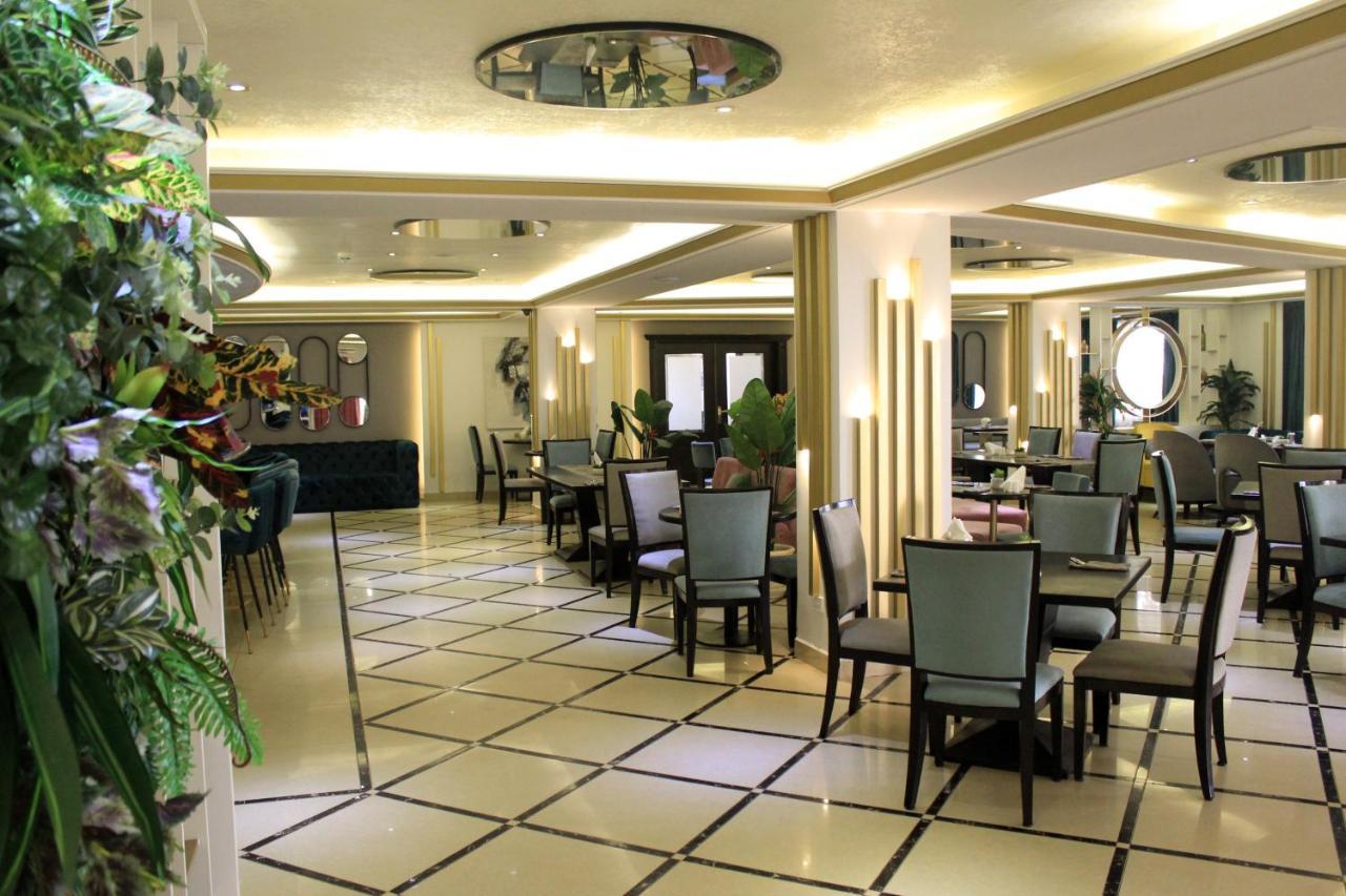 Boulevard Palace Hotel Монровия Экстерьер фото