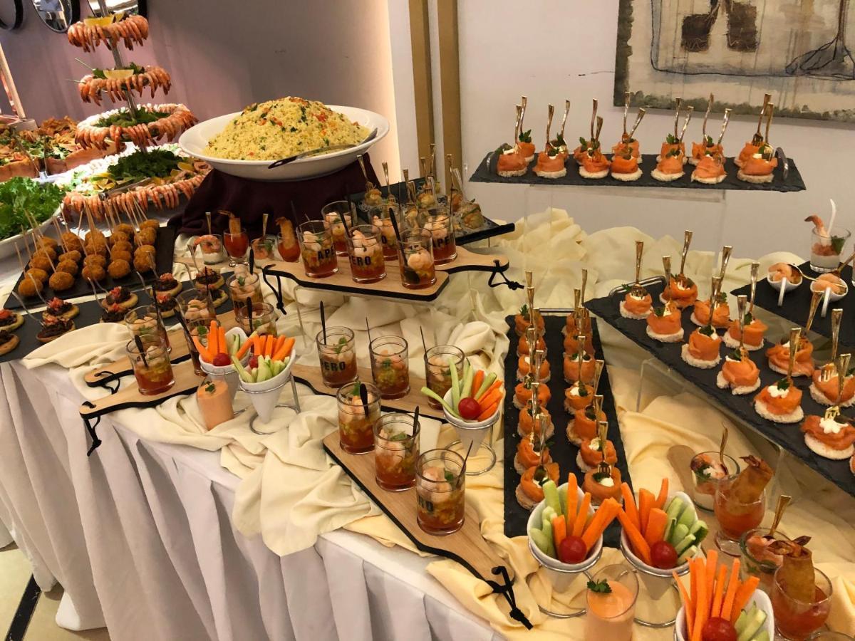 Boulevard Palace Hotel Монровия Экстерьер фото